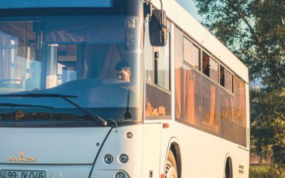 How to Book a Shuttle to Scenic Getaway Destinations